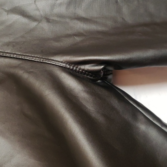 Faux leather leggings - Picture 3 of 7